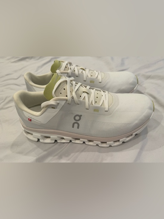 On Running Other - On Running Men's Cloudflow4 Shoes White